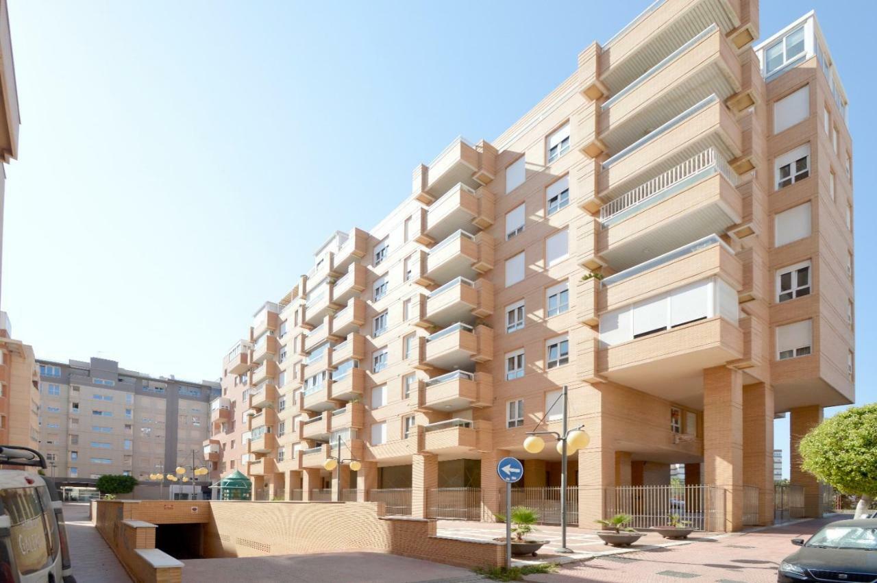 Moderno Apartamento Frente A La Playa Y El Centro Apartment อัลเมรีอา ภายนอก รูปภาพ